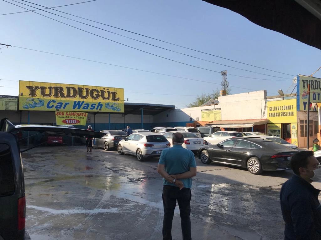 guellue tioert yunanistan da çıplaklar kampı
